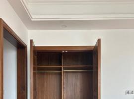 為什么緬甸柚木被稱為戶外家具「天花板」材質(zhì)？從業(yè)者揭秘門道